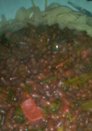 A picture of Western ndengu and spaghetti.
