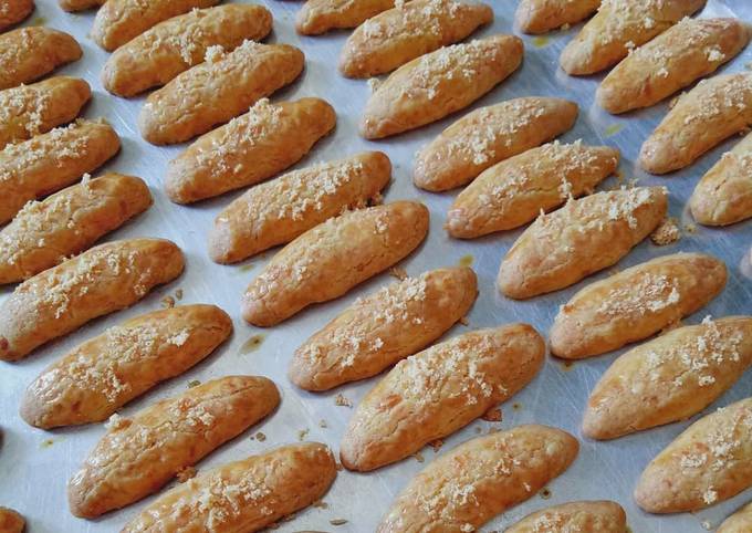 Resep Kaastengels crunchy keju edam, Bisa Manjain Lidah