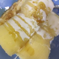 A picture of Steam tapioca roots.