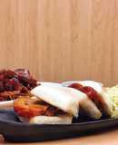 Chân giò hầm kẹp bánh bao