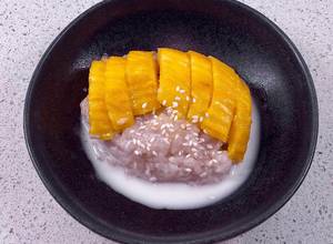 https://img-global.cpcdn.com/recipes/a93eb0b05df4d9b2/300x220cq70/thai-mango-sticky-rice-khao-niaow-ma-muang-%E0%B8%82%E0%B8%B2%E0%B8%A7%E0%B9%80%E0%B8%AB%E0%B8%99%E0%B8%A2%E0%B8%A7%E0%B8%A1%E0%B8%B0%E0%B8%A1%E0%B8%A7%E0%B8%87-recipe-main-photo.jpg