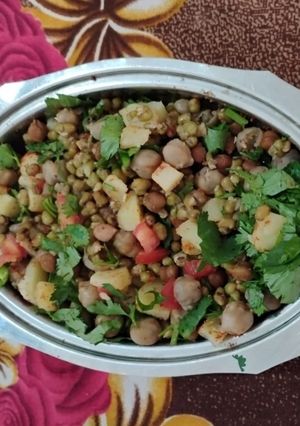A picture of Green Gram Salad Bowl.