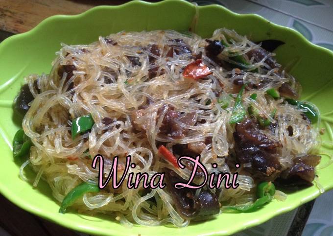 Ternyata begini lho! Resep buat Soun jamur dan cabai hijau yang lezat