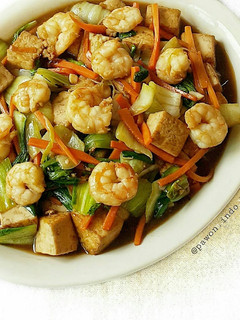 A picture of Tofu Shrimp Bokchoy Stir Fry in Ginger Sauce.