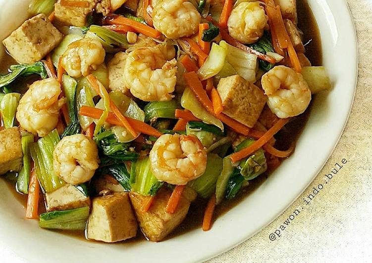 Recipe of Speedy Tofu Shrimp Bokchoy Stir Fry in Ginger Sauce