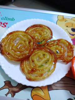 जलेबी (Jalebi recipe in Hindi) रेसिपी मुख्य फोटो
