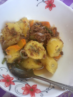 A picture of Matoke with minced beef.