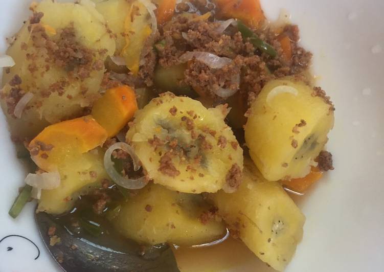 Matoke with minced beef