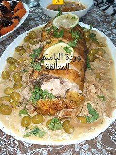 صورة لوصفة دجاجة منزوعة العظام محشوة بالسلق والكفتة