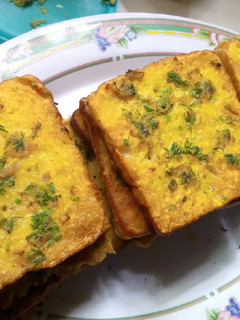 A picture of Bread besan toast.