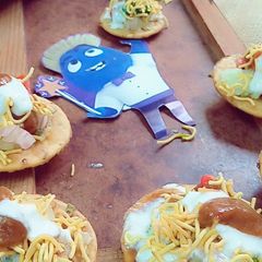 A picture of Sev puri chat.