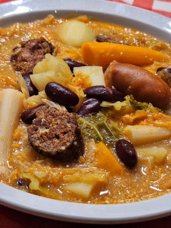 Babos kel leves chorizóval és füstölt kolbásszal recept fotója