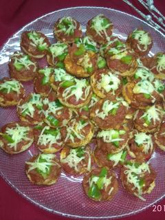 वन बाइट ब्रेड पिज़ा (One bite bread pizza recipe in Hindi) रेसिपी मुख्य फोटो