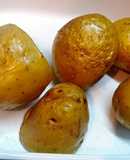 Patate intere in microonde