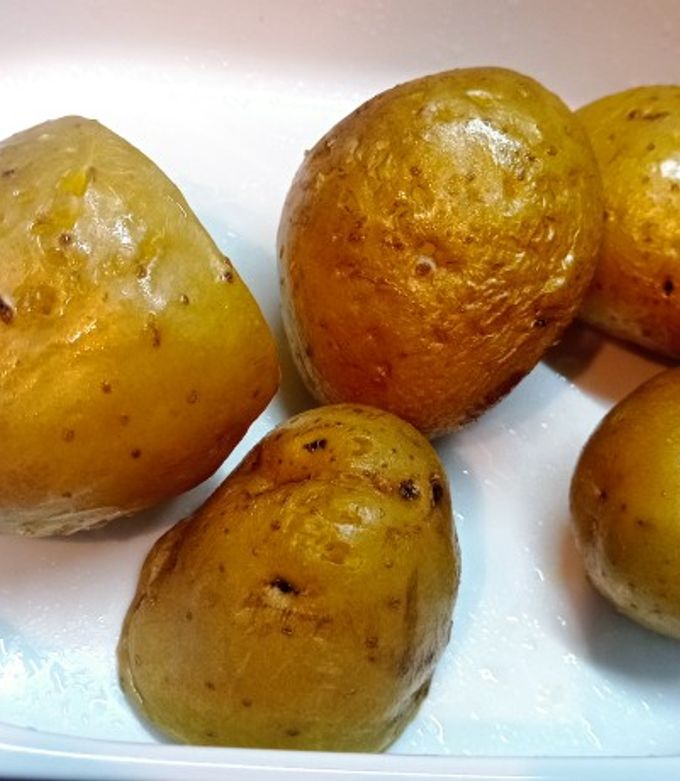 Foto di Patate intere in microonde