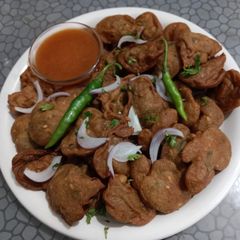 A picture of Pearl millet pakoda/fritters.