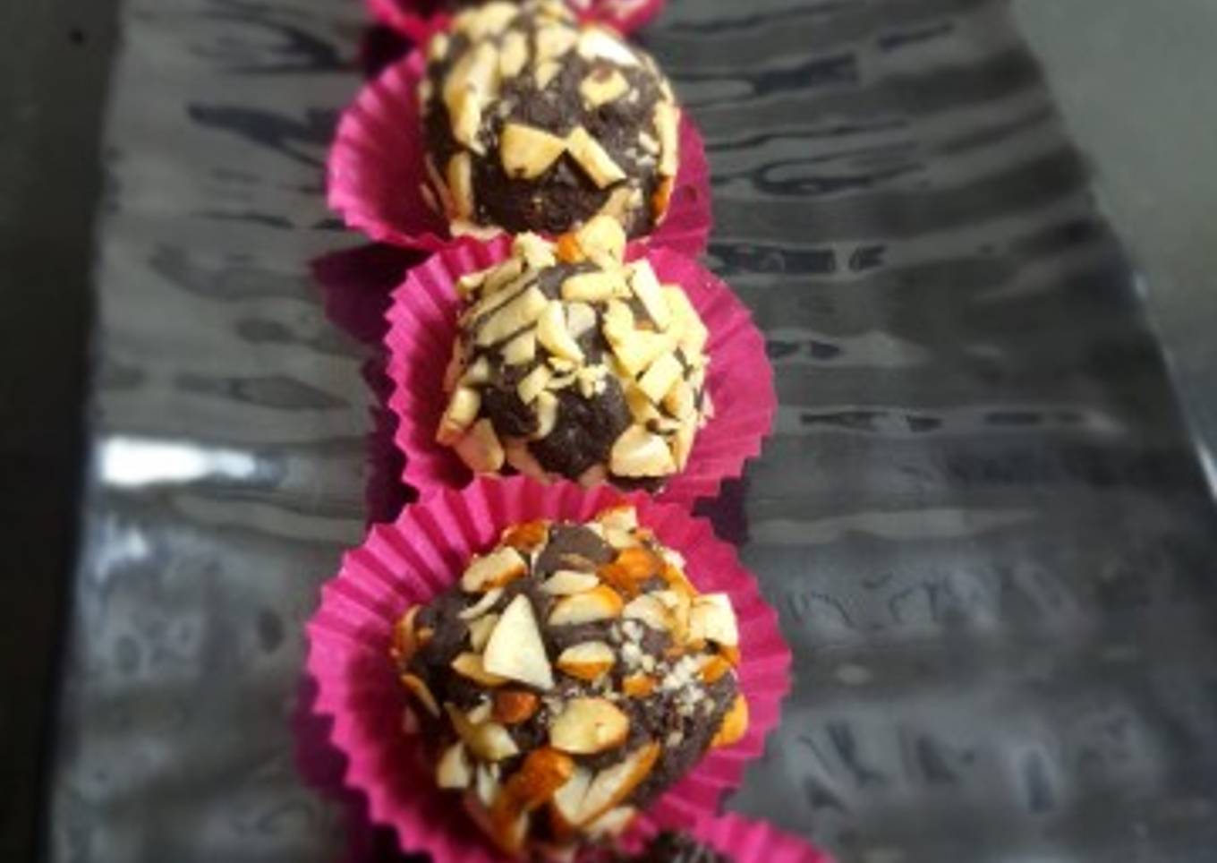 Dates nuts Laddu (khajoor nut laddu)