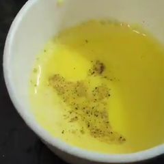 A picture of Haldi kadha.