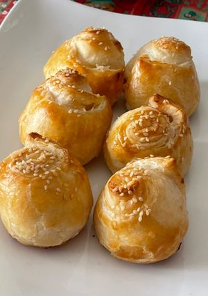 Foto di Bocconcini di pasta sfoglia con salmone affumicato e Philadelphia
