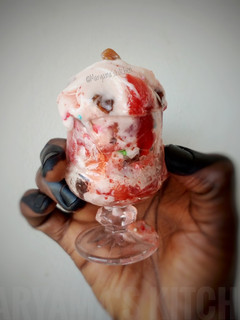 A picture of Watermelon jam ice cream.