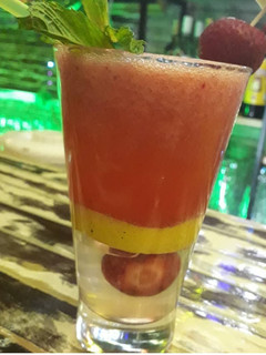 Una foto de Licuado de banana y cerezas