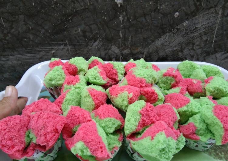 Bolu kukus mekar