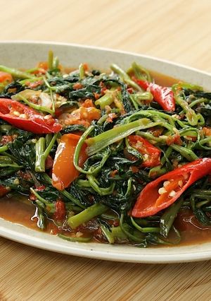 Foto resep Tumis Kangkung Pedas Terasi Devina Hermawan
