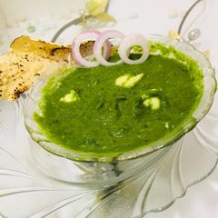 A picture of Palak paneer masala.