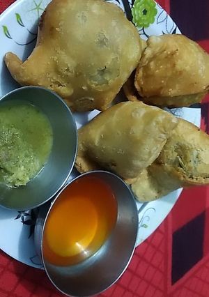 समोसे (samose recipe in Hindi) रेसिपी मुख्य फोटो