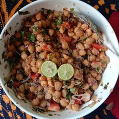 A picture of Chatpati Chana chat.
