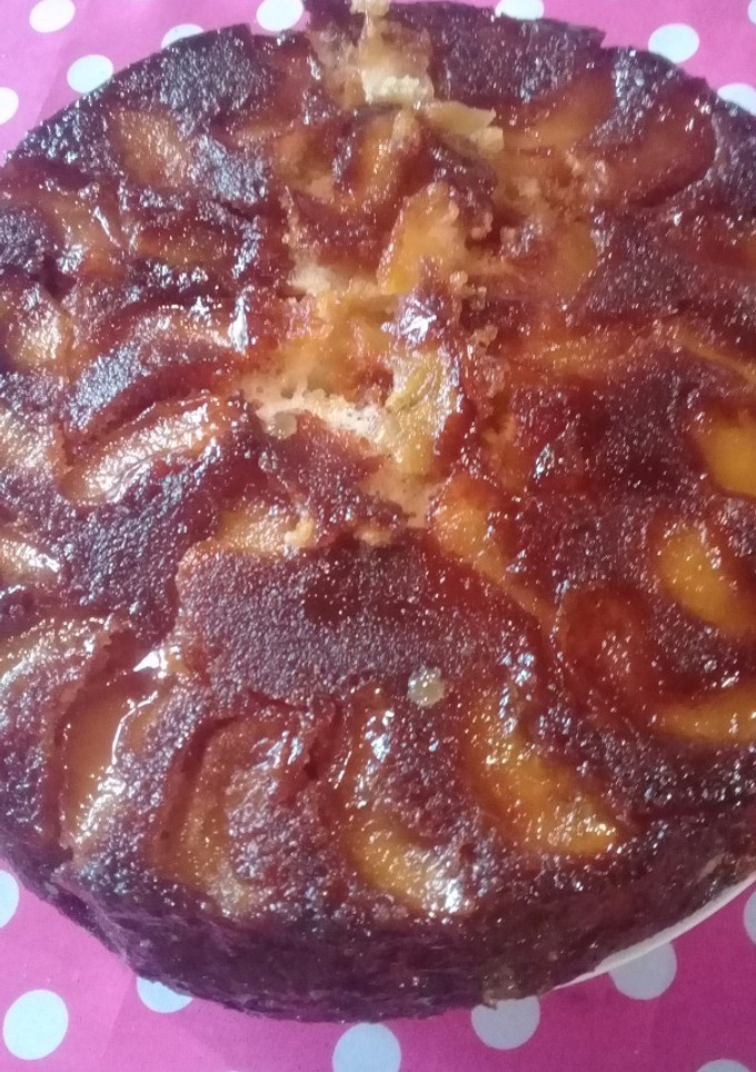 Una foto de Torta invertida de manzana