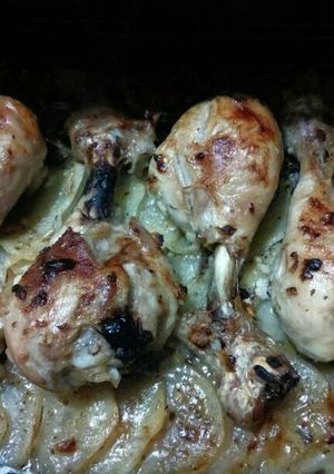 Una foto de Tuto de pollo al horno con salsa de chimichurri casera