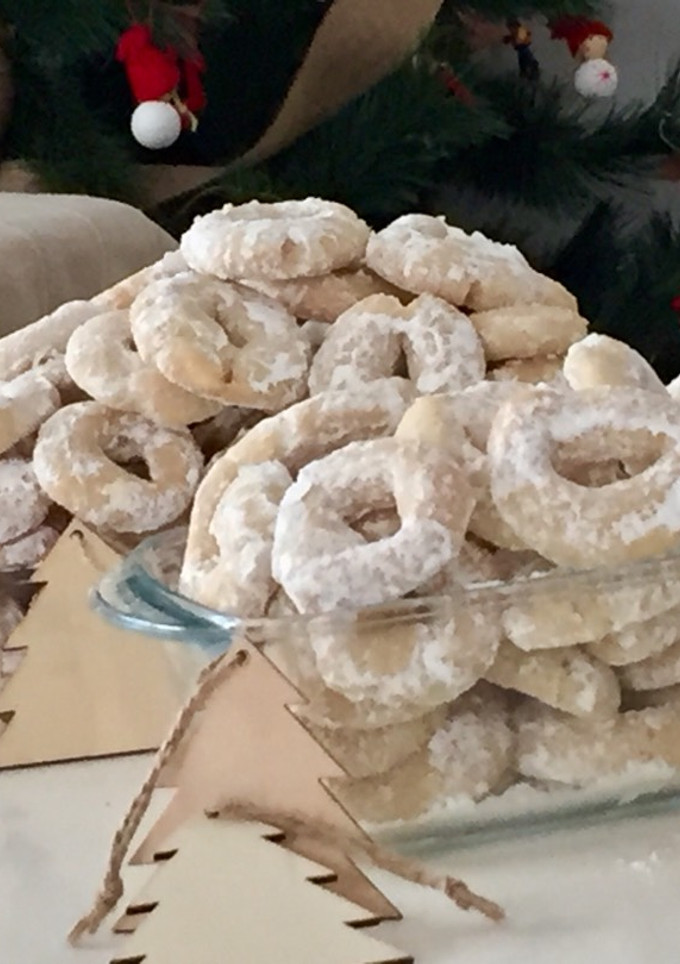 Una foto de Rollitos de anís, intentando que huela a casa de la abuela 💕👵🏼🎄