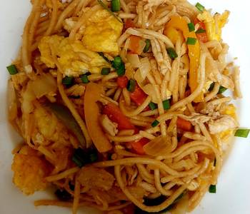 Ready to Serve Smoky garlic chicken noodles  mycookbook Delicious Perfect