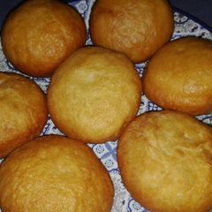 A picture of Fried Pizza kachori.