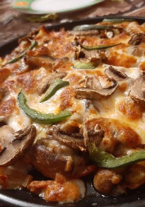 عکسی از دستور خوراک سیب زمینی و قارچ