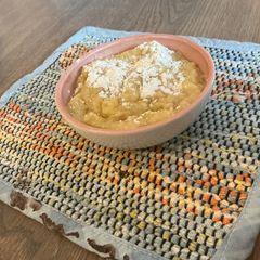A picture of Mango Apple mini cake.