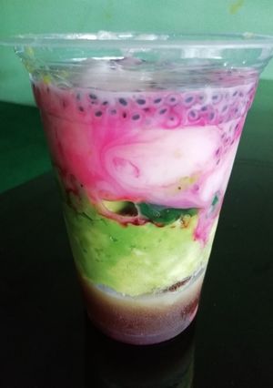 Foto resep Es alpukat pelangi