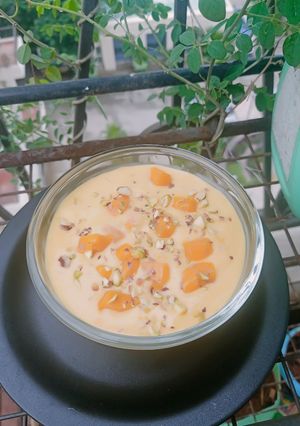 आम्रखंड (amrakhand recipe in marathi) रेसिपी चे मुख्य फोटो