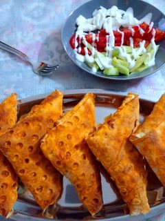 عکسی از دستور سمبوسه گوشت چرخ کرده