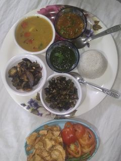 दाल चावल भुजिया चटनी (Dal chawal bhujiya chutney recipe in hindi) रेसिपी मुख्य फोटो