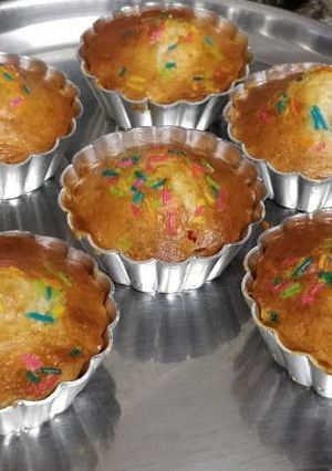 A picture of Muffins.