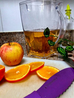 Una foto de Sangria con vino espumoso