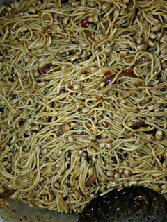 A picture of Dafadukan taliya da wake.