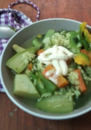 Una foto de Sopa de chipilin con verduras