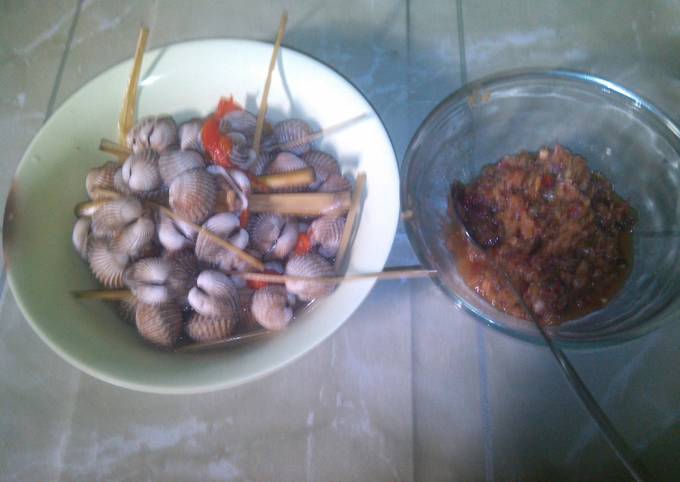 Kerang rebus sambal serai