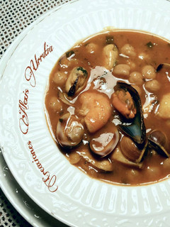 Una foto de Sopa de marisco con garbanzos