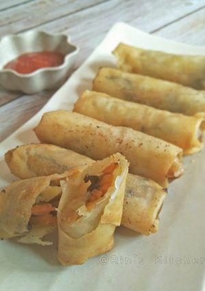 A picture of Vegetables Spring Rolls.