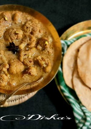 A picture of Mughlai cauliflower stew.