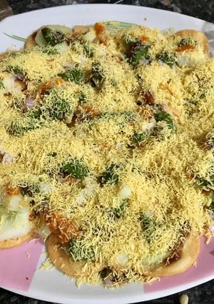 A picture of Tangy papadi chhat.